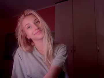 is greeting you :3 goal - do some back exercises #18 #new #teen #blonde #natural [44 tokens remaining]