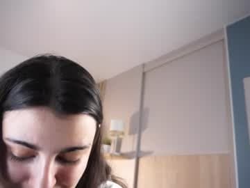 Goal: It’s so cold in the room! Sensually taking off my wet top!!! Hello guys my name is Sarah and it's my first day here! Let's have some fun together :-) #new #shy #18 #bigboobs #teen [141 tokens re